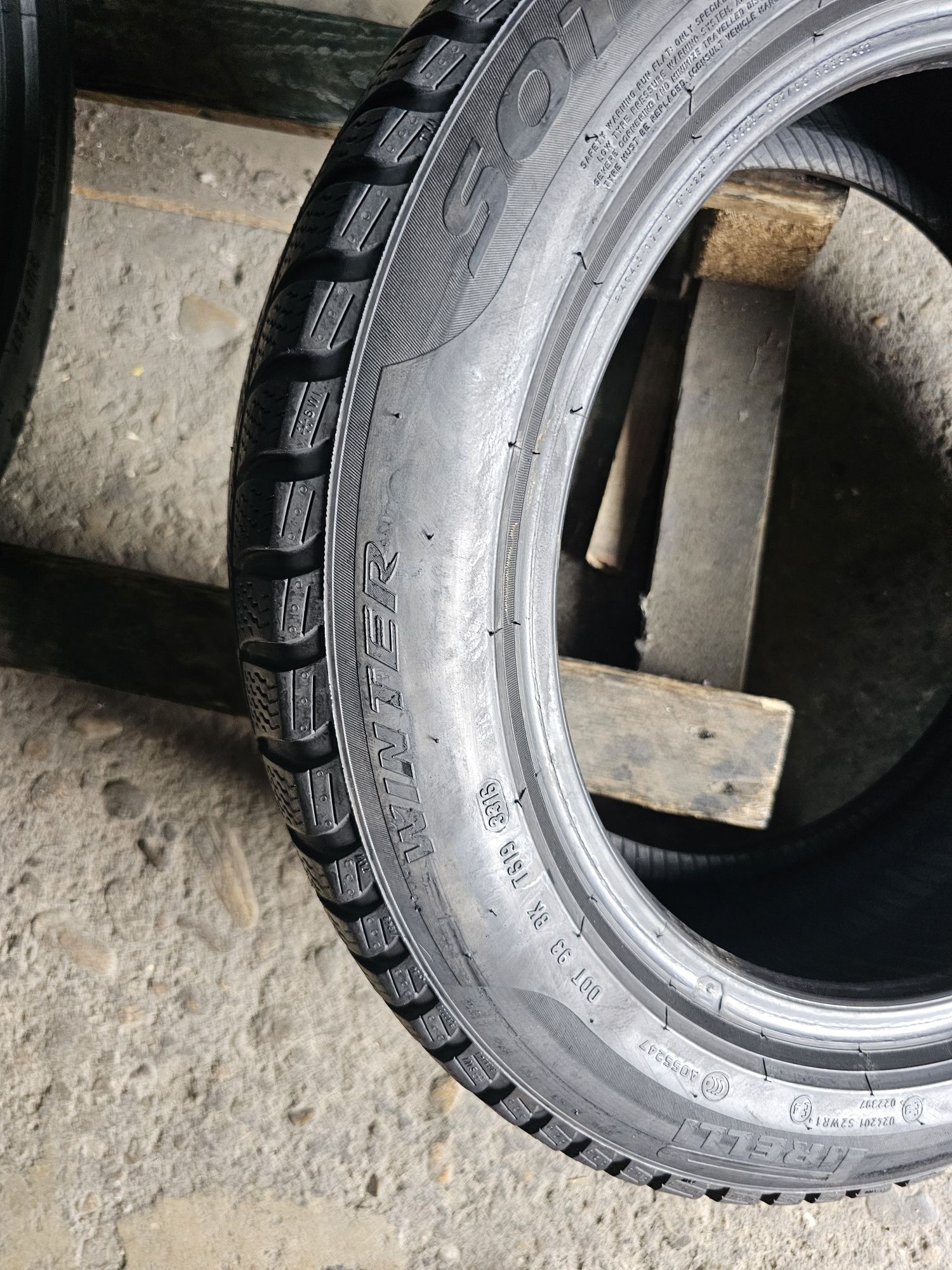 2 anvelope iarna 205 55 16 Pirelli Runflat