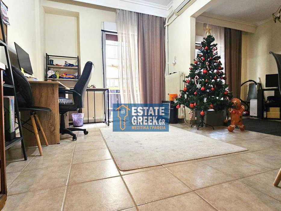 ПРОДАВА СЕ апартамент 62 кв.м. в центъра на Кавала (код 8326)