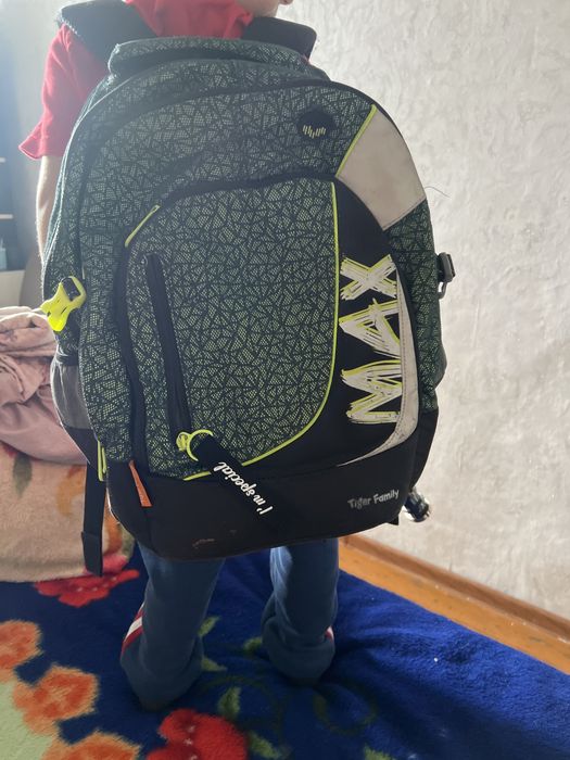 Продаю школьный рюкзак