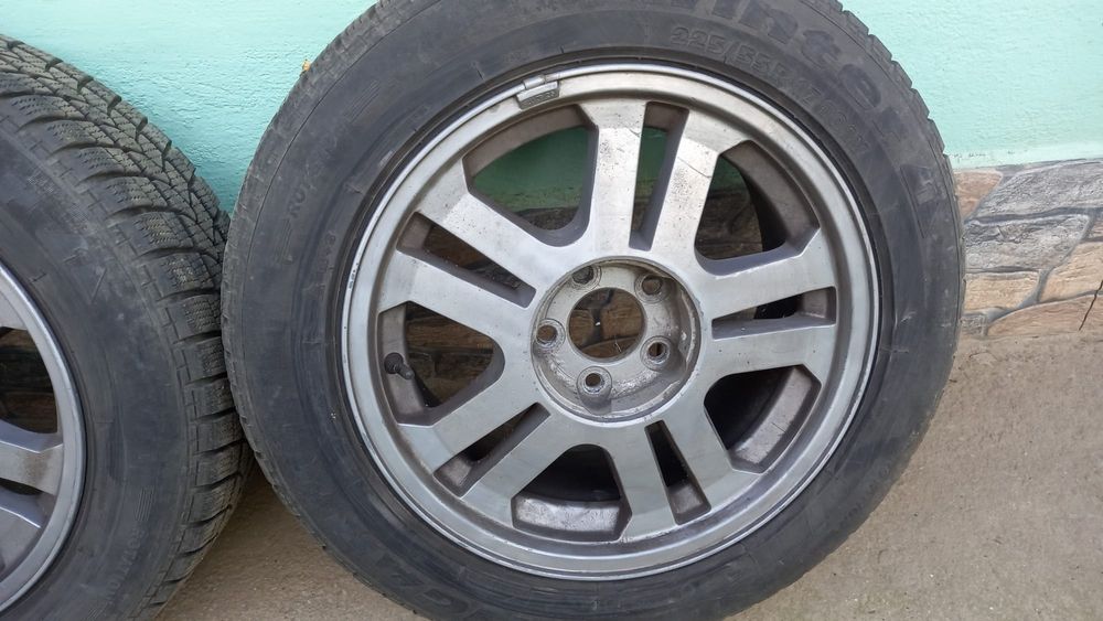 Jante aliaj 5x114.3 R17 cu anvelope iarna folosite pe Hyundai Tucson