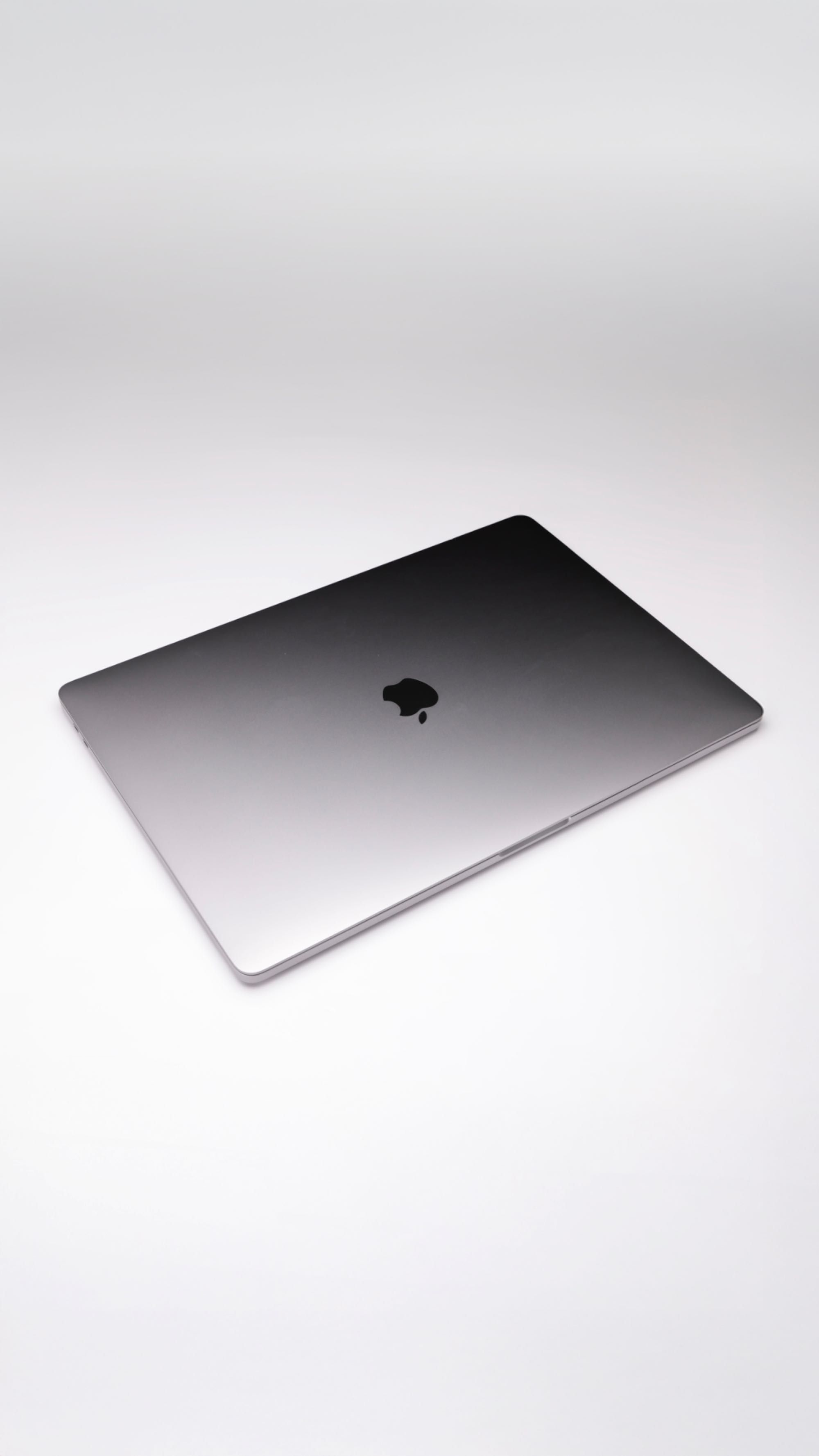 Ноутбук Apple MacBook Pro Retina 16 Space Gray i7 (MVVJ2RU/A)