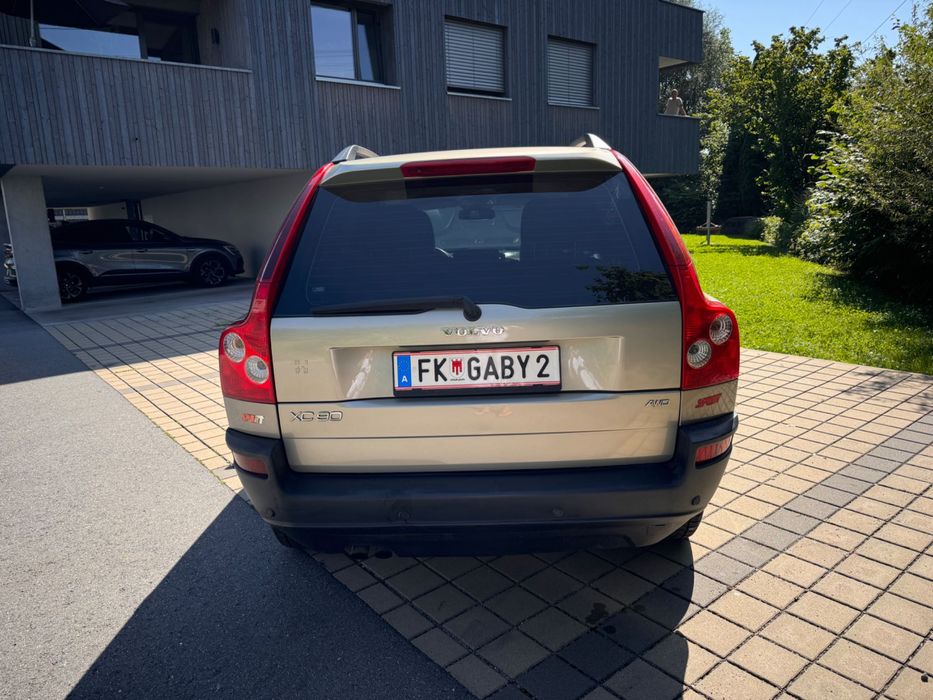 Volvo xc90 an 2004