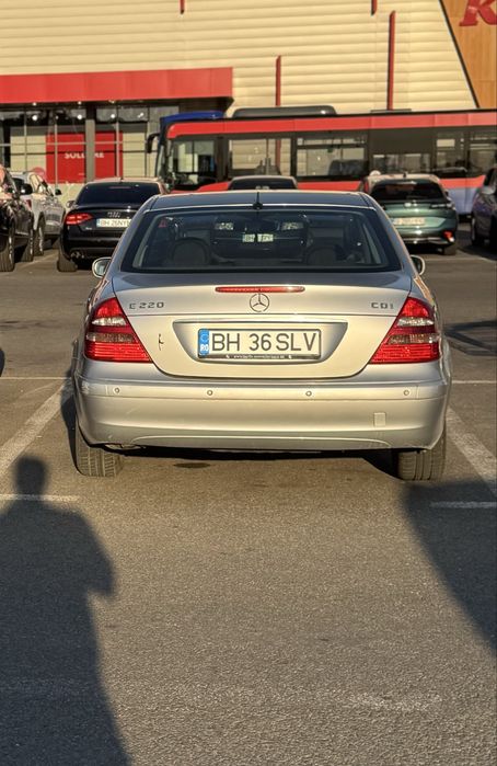 Mercedes E220 (W211)