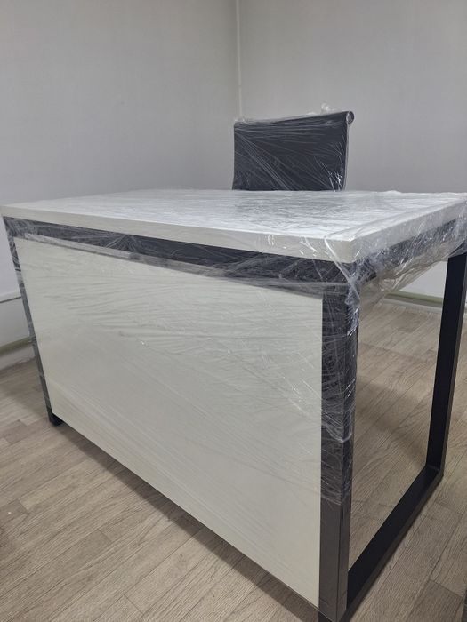 Продам Стол! Компьютерный! Офисный! Комплект! Мебель!