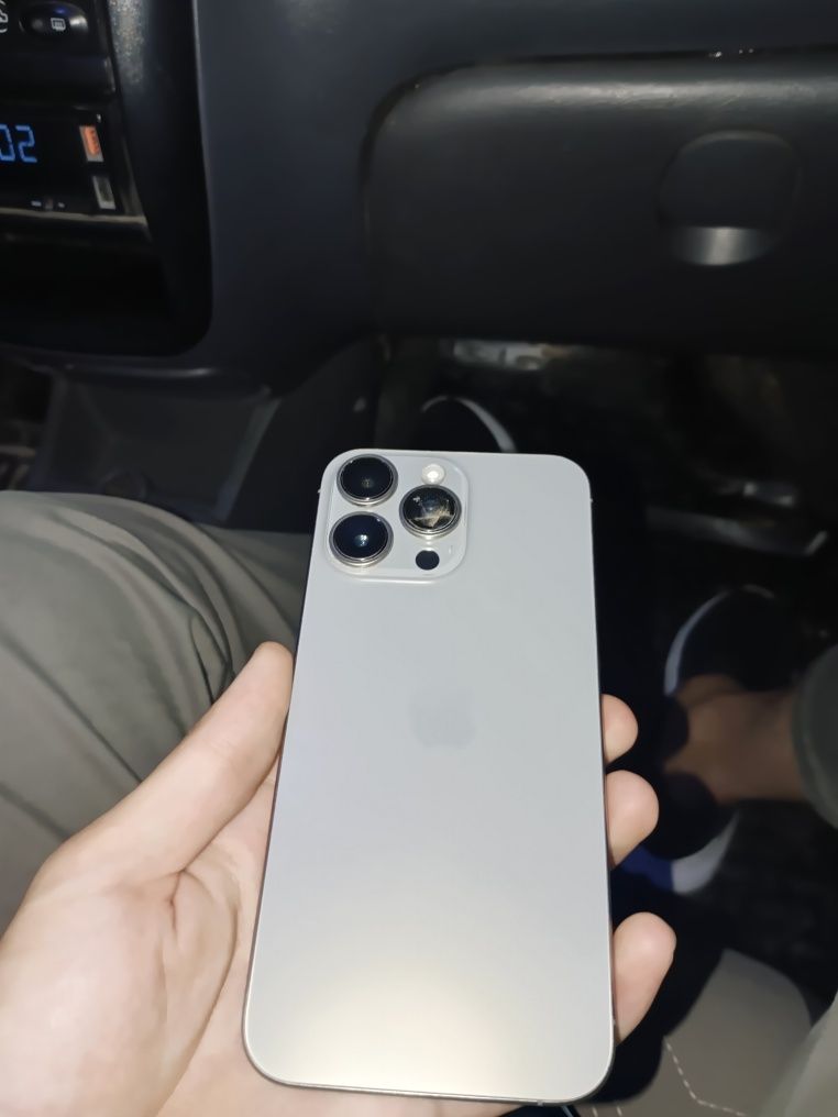 I phone 15pro max 256 99 yonks