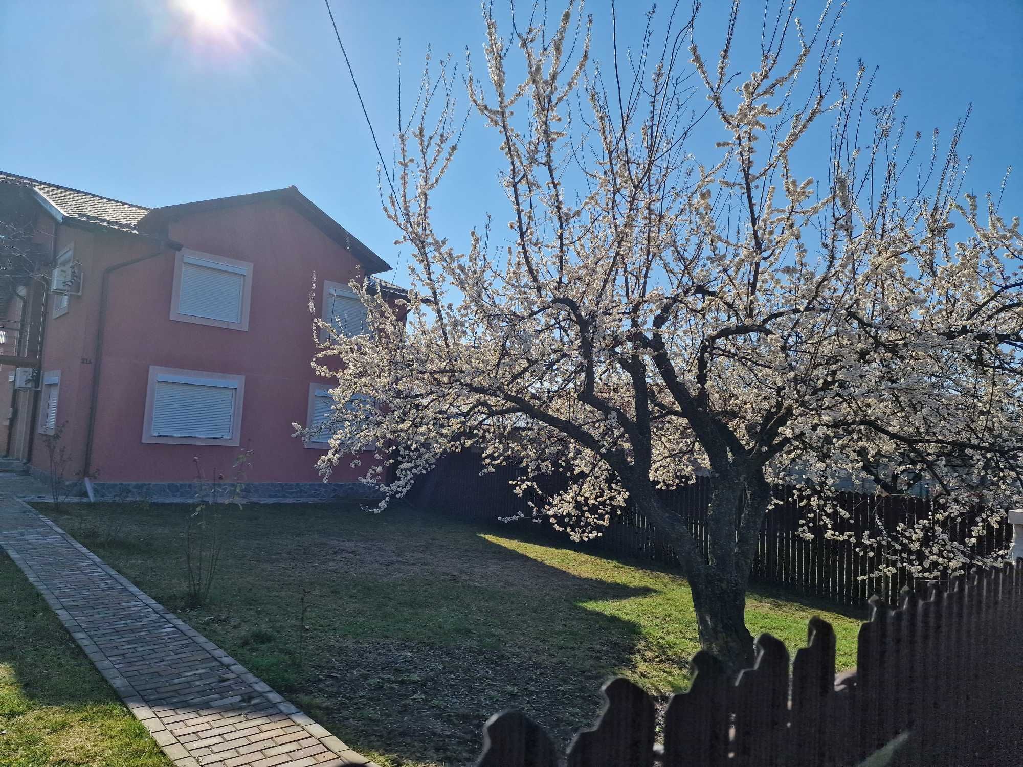 Vand casa vila cu teren in Valenii de Munte