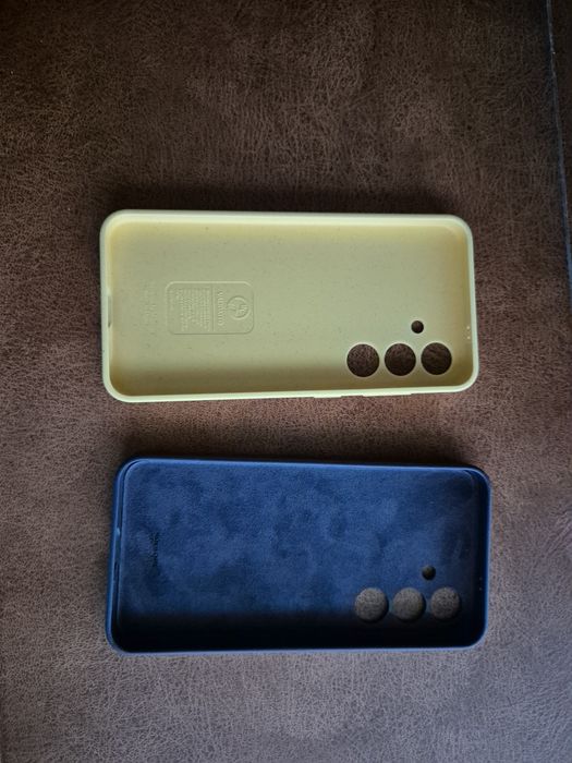 Vând 2 Huse Samsung S24!