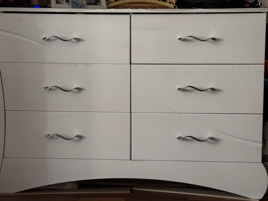 Комод в гостинную