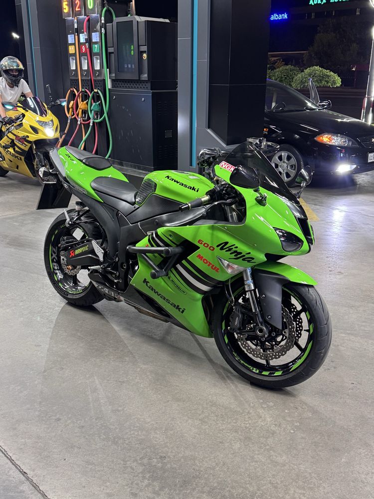 Kawasaki zx6r 2008