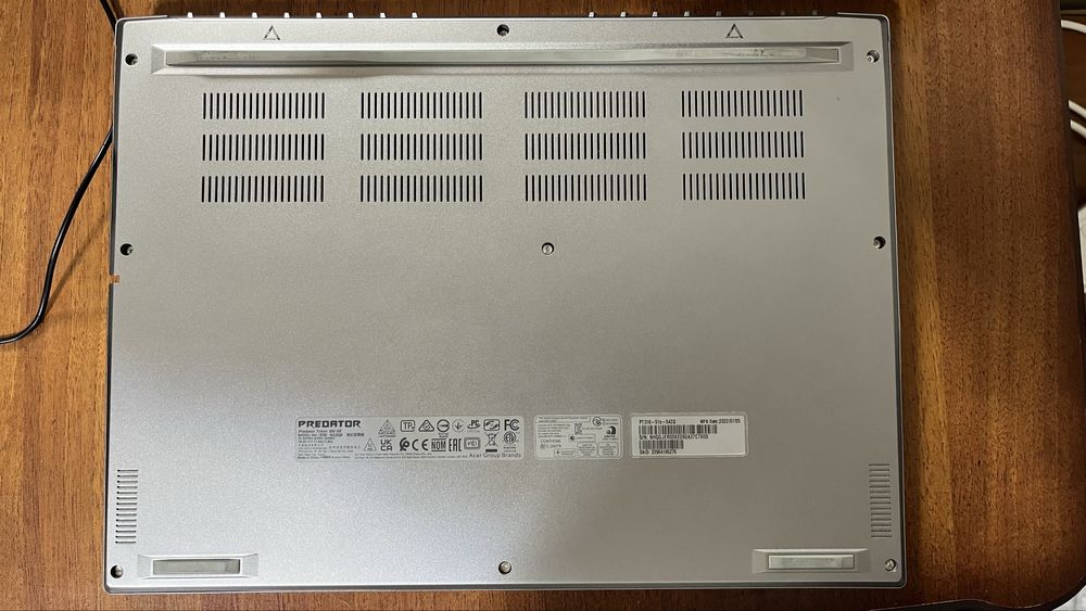 Aser predator triton 300se