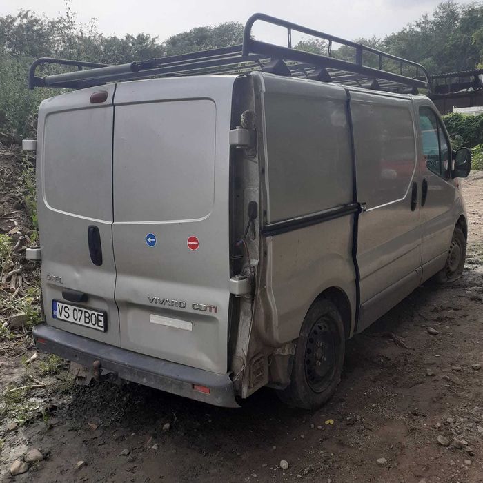 opel vivaro 2010