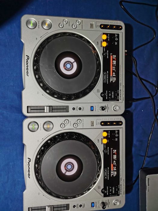 PIONEER CDJ-800MK 2 Compact Disc Player, CD player DJ MP3 două bucăți.