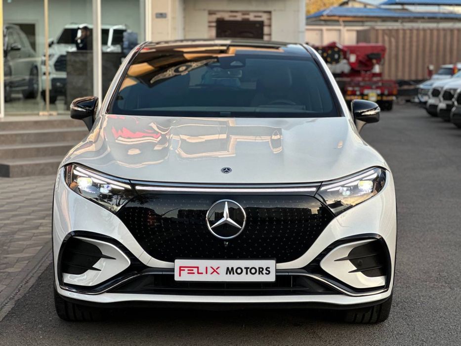 Mercedes Benz EQS 450 + SUV