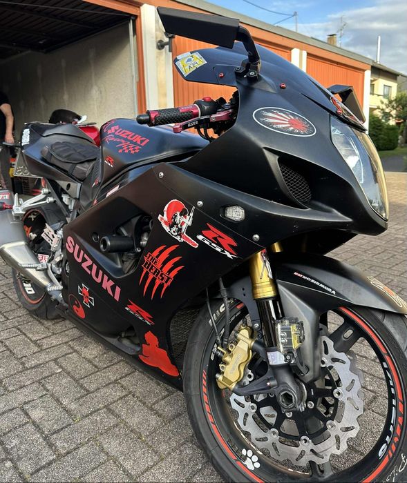 Vând motocicleta Suzuki gsx-r 1000