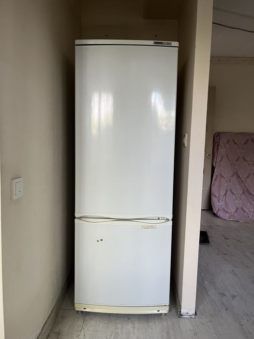 Продам холодильник