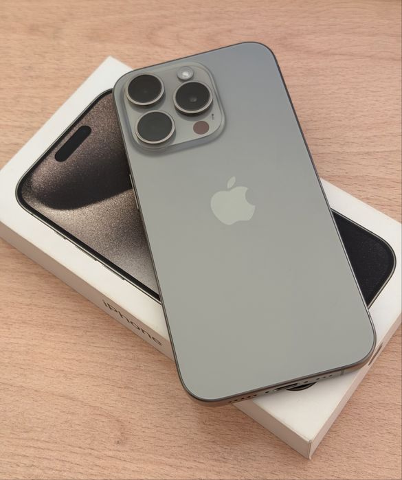 Apple iPhone 15 pro 256 Гб Natural titanum