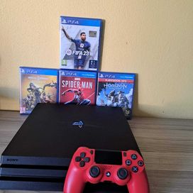 Продавам PS4 PRO