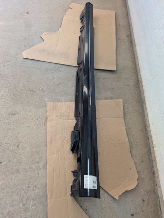 Prag stânga Mercedes Benz C Class W205 AMG