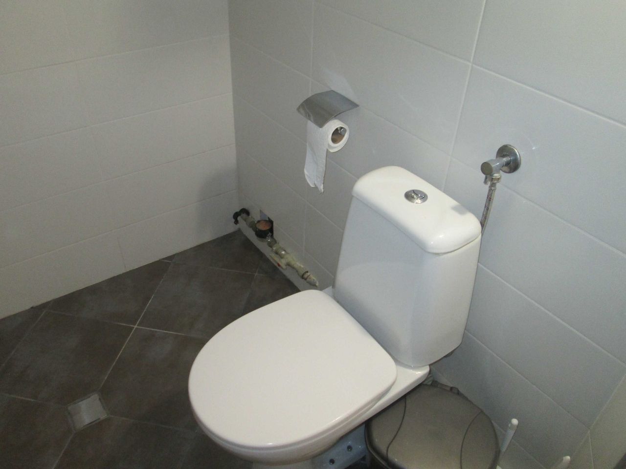 Дава се под наем Едностаен апартамент в Варна, Център - 27 кв.м за 229.5 € - Снимка #10