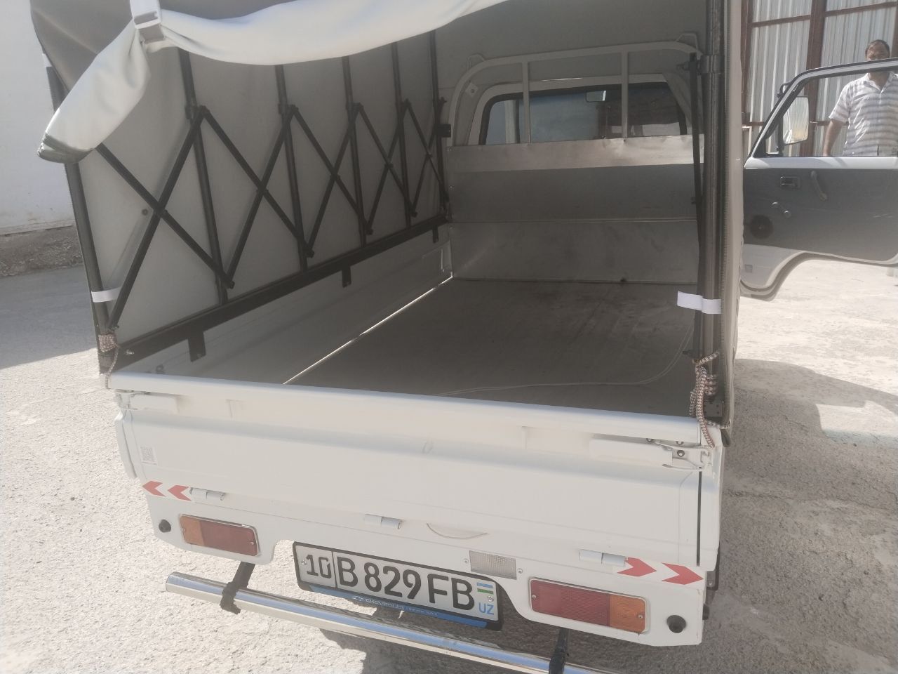 Damas labo sotiladi