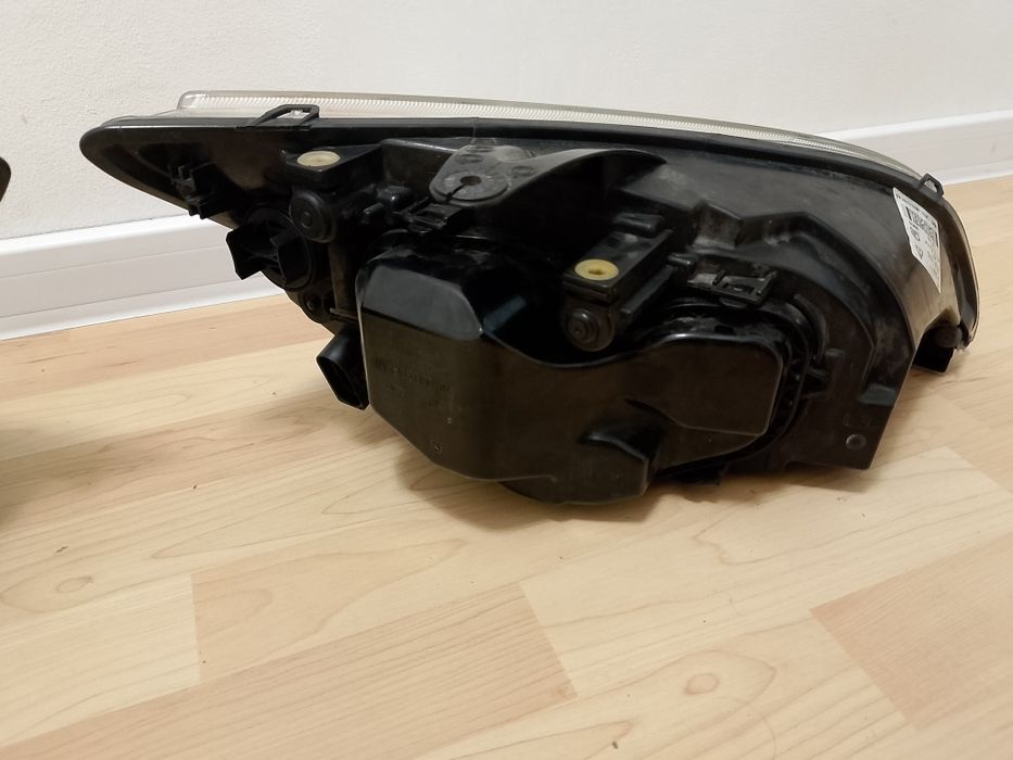 Фарове за Форд Фокус 2 - Ляв и Десен