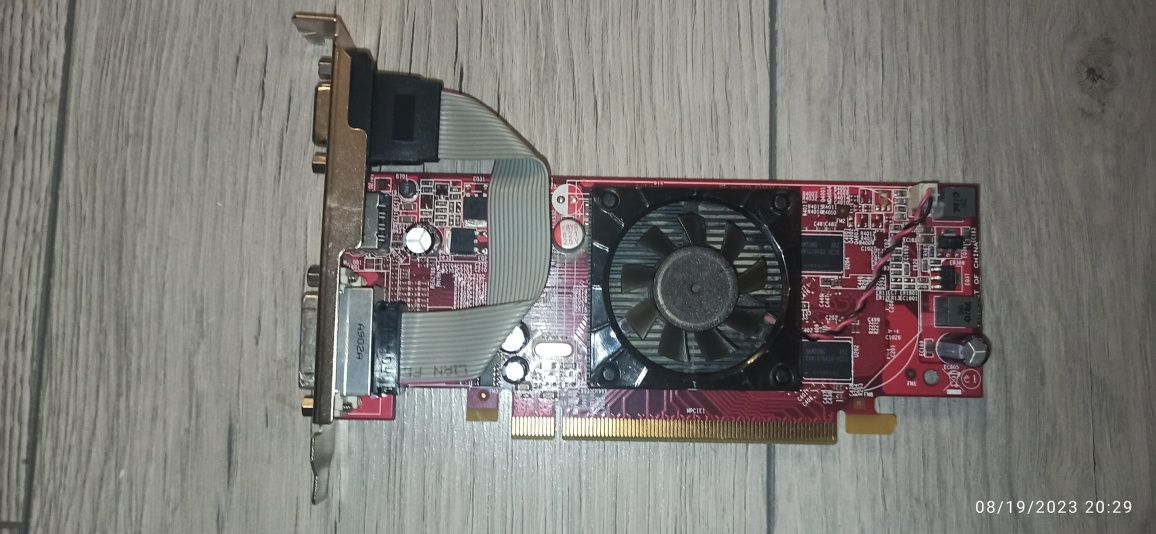 Placa Video MSI R4350 512Mb HDMI

Slot PCIExpress
Perfect functionala