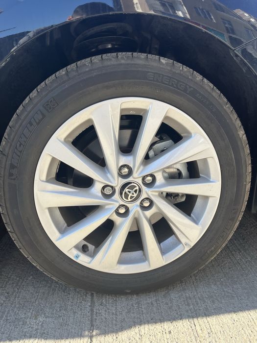 Комлект резины с дисками камри 75