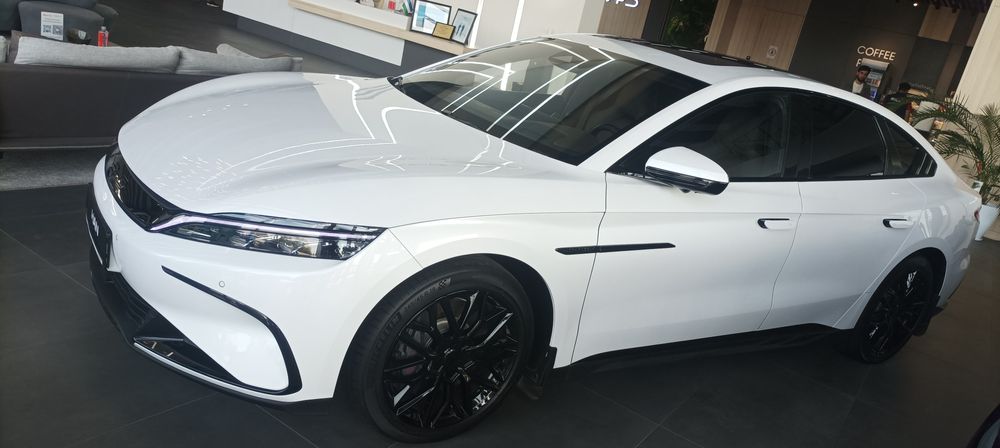 BYD HAN ev AWD 610 km flagship