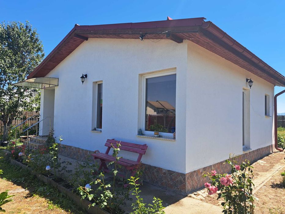 proprietar vand casa cu teren generos