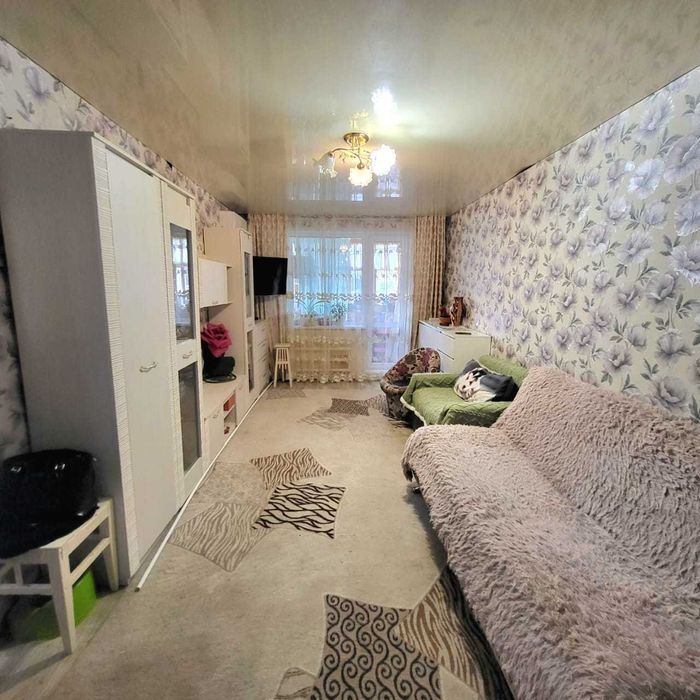 Продам двухкомнатную квартиру на диане 1980 года постройки