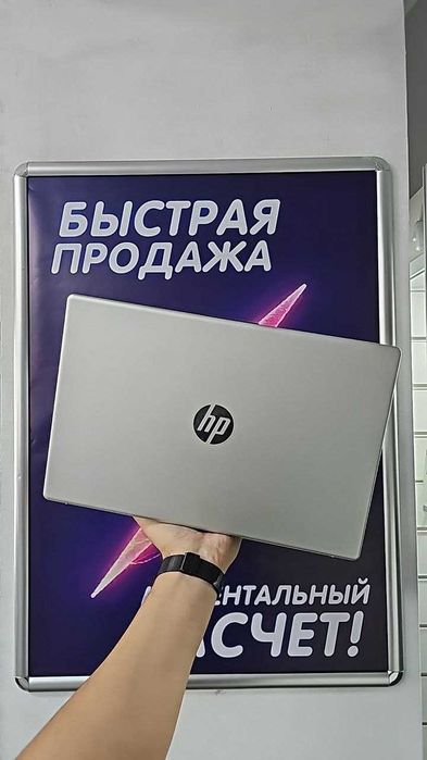 Ноутбук HP Laptop на Intel Core i5-1334U