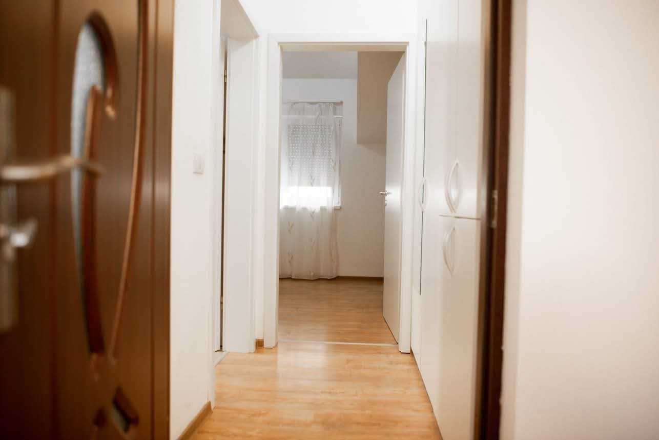 Proprietar vand  apartament 2 camere in zona Dumbravita