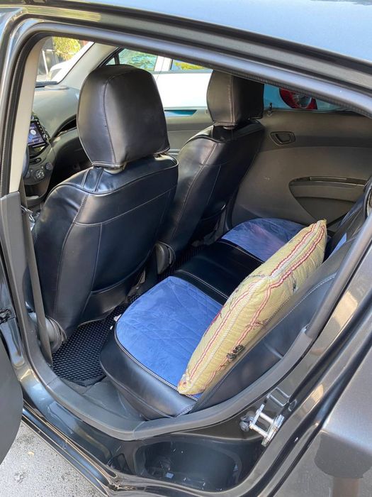 Продам Spark 2020 2-я позиция механика чистая нету красок