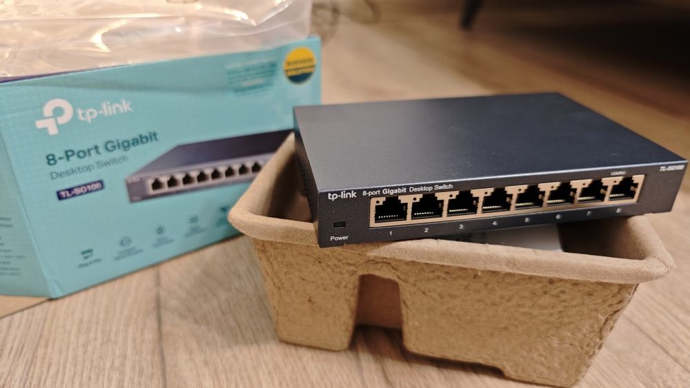 Switch Gigabit Tplink TL-SG108 nou