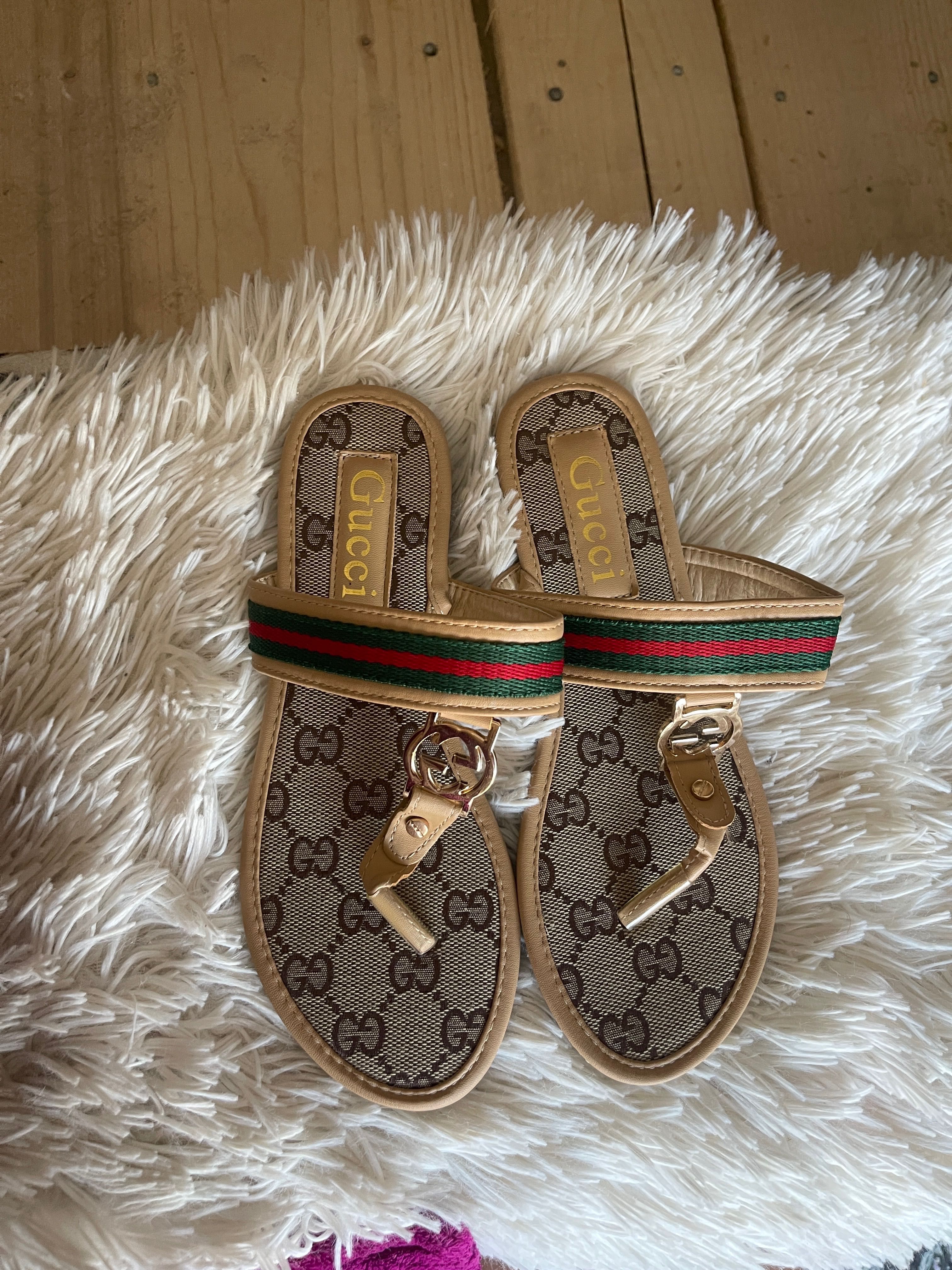 Papuci/slapi Gucci dama