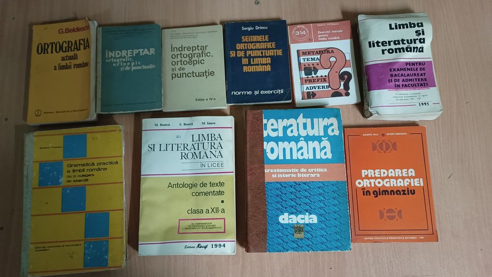 Cărți școlare vechi