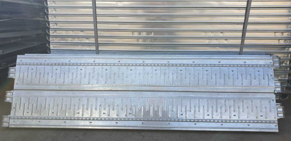 Schela metalica noua, import Italia, schela cu pas de 1,8 m
