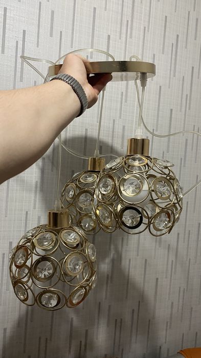 Люстру продам в отличном состояний