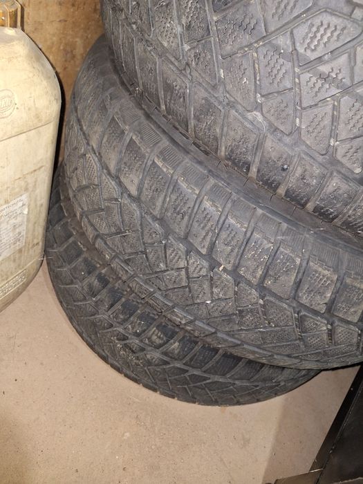 Зимни гуми за бус 215 65 16