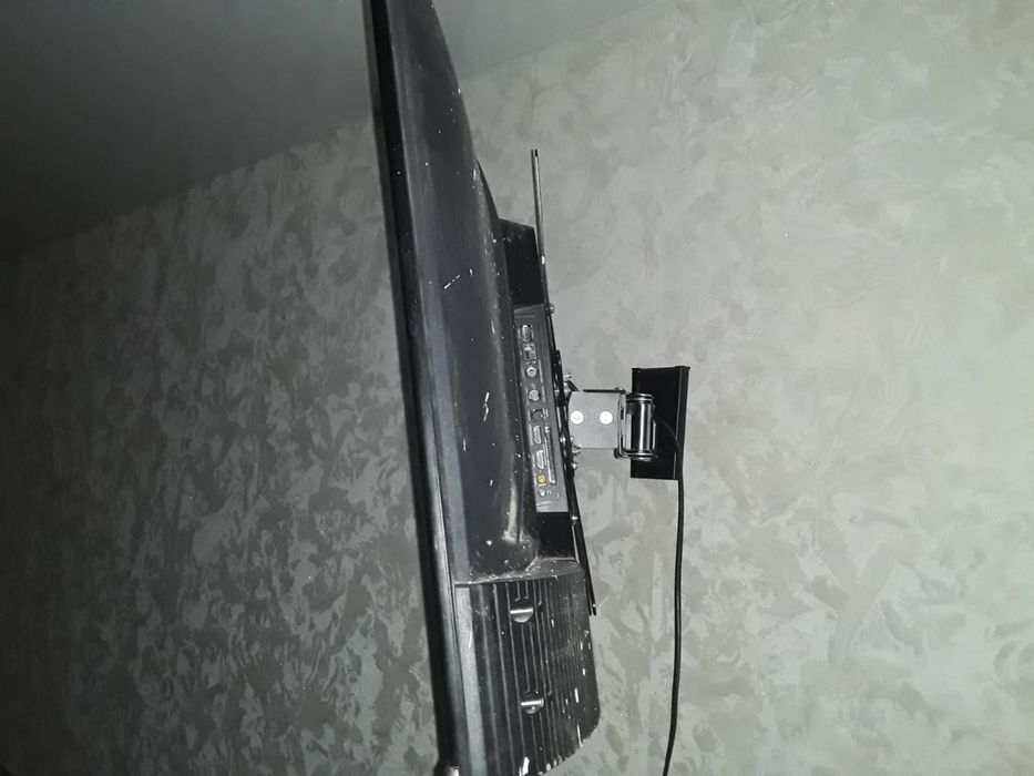 Продам телевизор