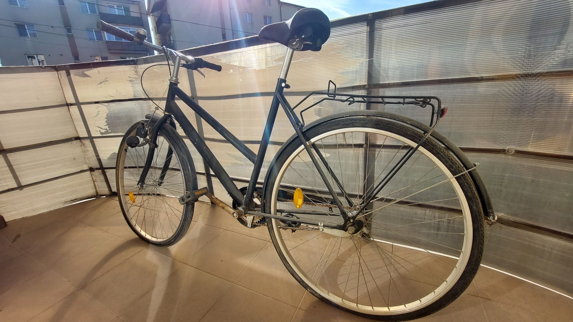 Vând bicicletă cadru aluminiu