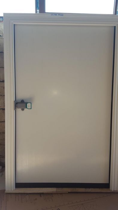 Camera friforifica,instalații frig,ușa frigorifica