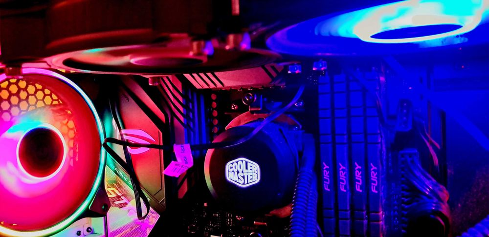 геймърски компютър RYZEN 9 5900X RADEON RX 7600 X570F GAMING