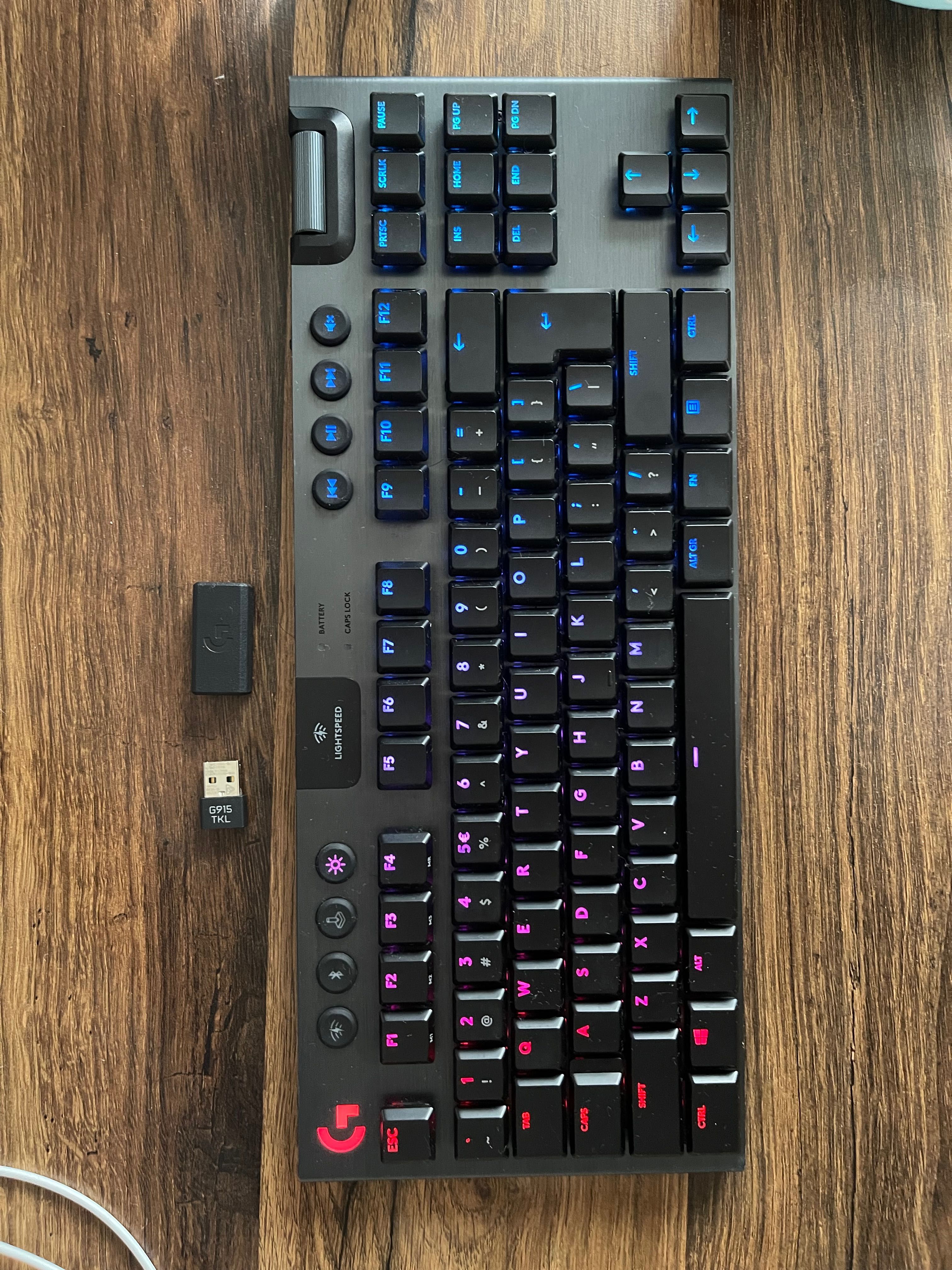 Геймърска клавиатура Logitech G915 TKL Lightspeed