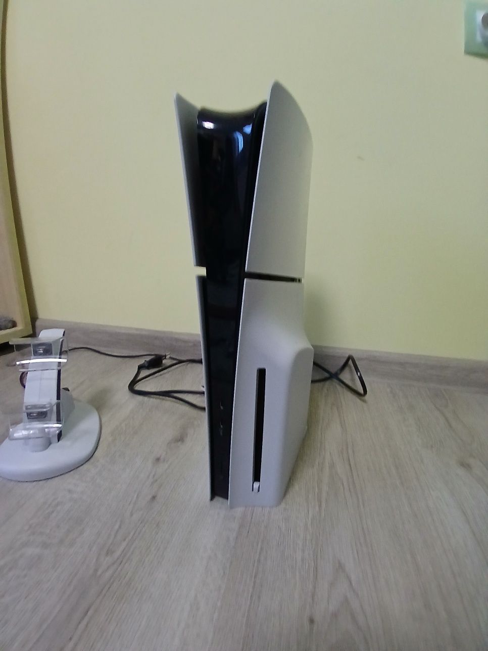 Playstation 5 slim 1TB и волан със педали в ГАРАНЦИЯ