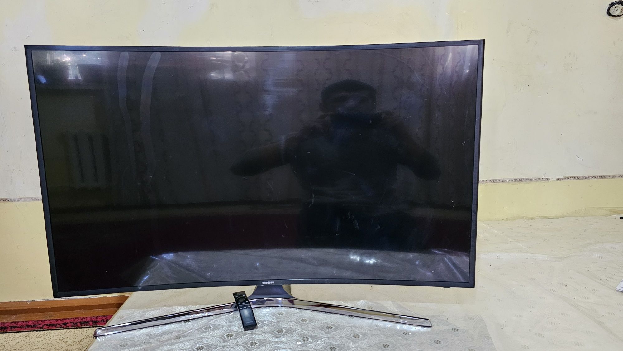 Samsung телевизор UE 49MU 6300U UHD 4K