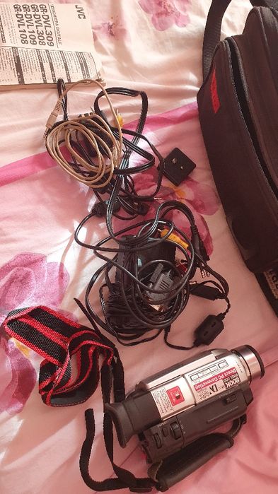 Camera mini JVC cu geanta