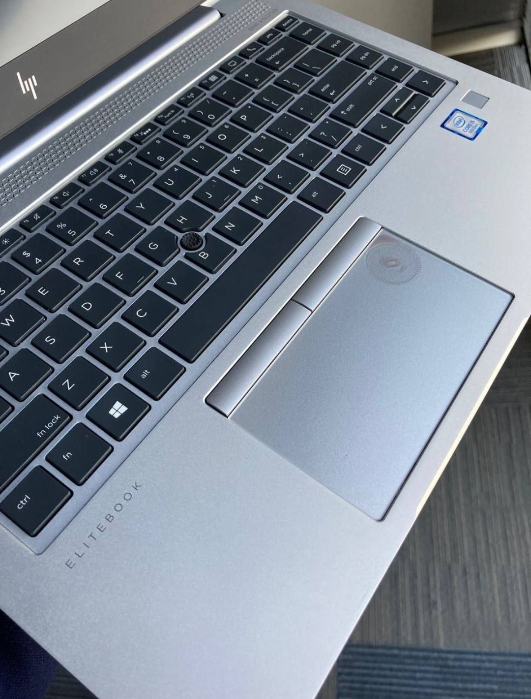 Noutbook HP EliteBook i5-8th. ram 8GB. 256 SSD M2.