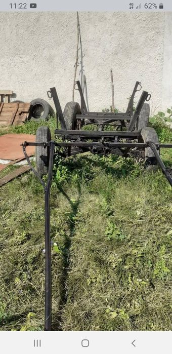 Vând căruță de fier