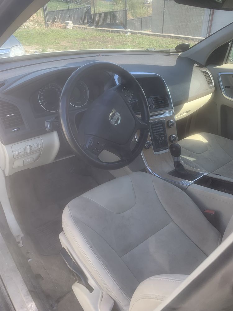 Vand volvo XC60 monovolum